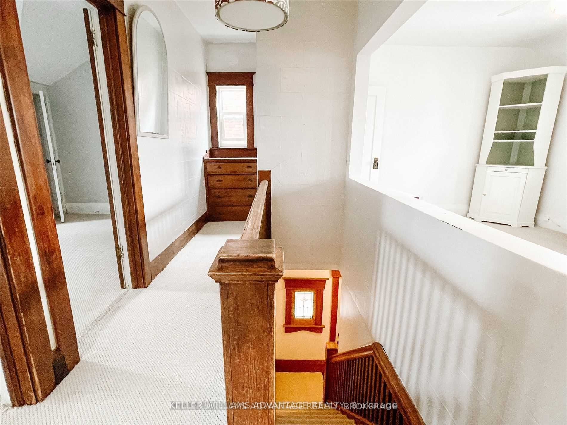 98 Woodycrest Avenue #upper Property Photo 6