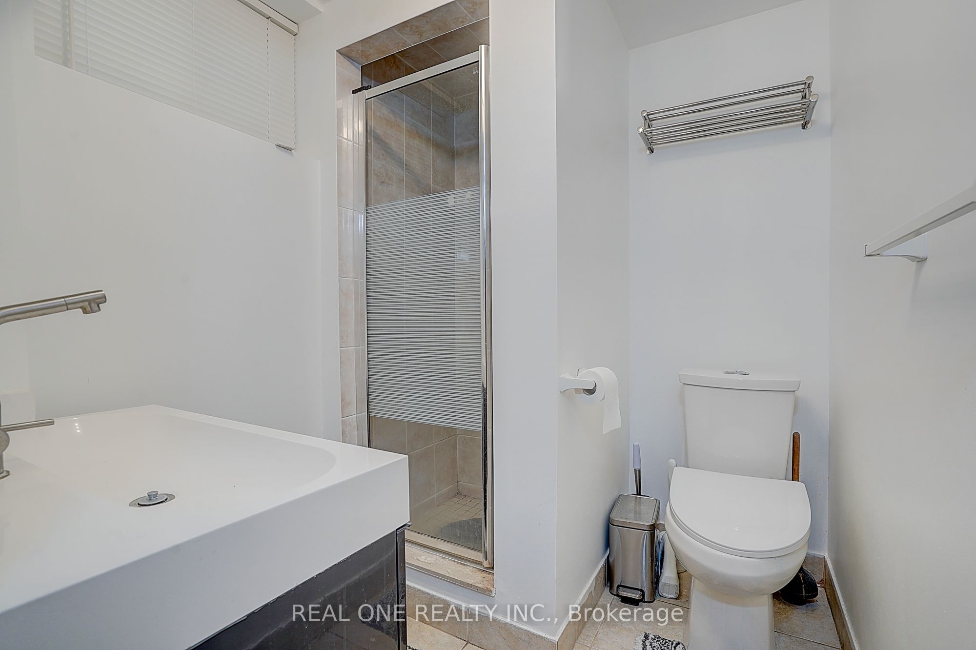 37 Lauralynn Crescent Property Photo 22