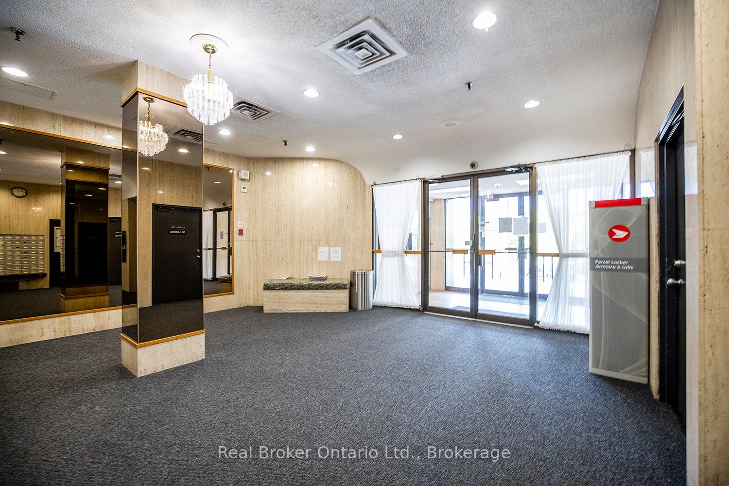 50 E Richmond Street E 623 Property Photo 2