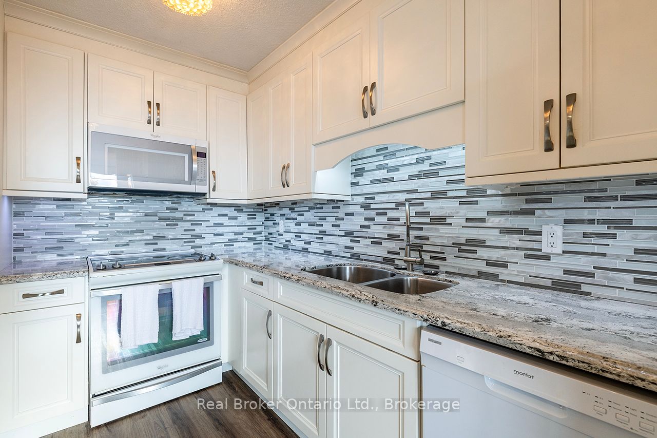 50 E Richmond Street E 623 Property Photo 8