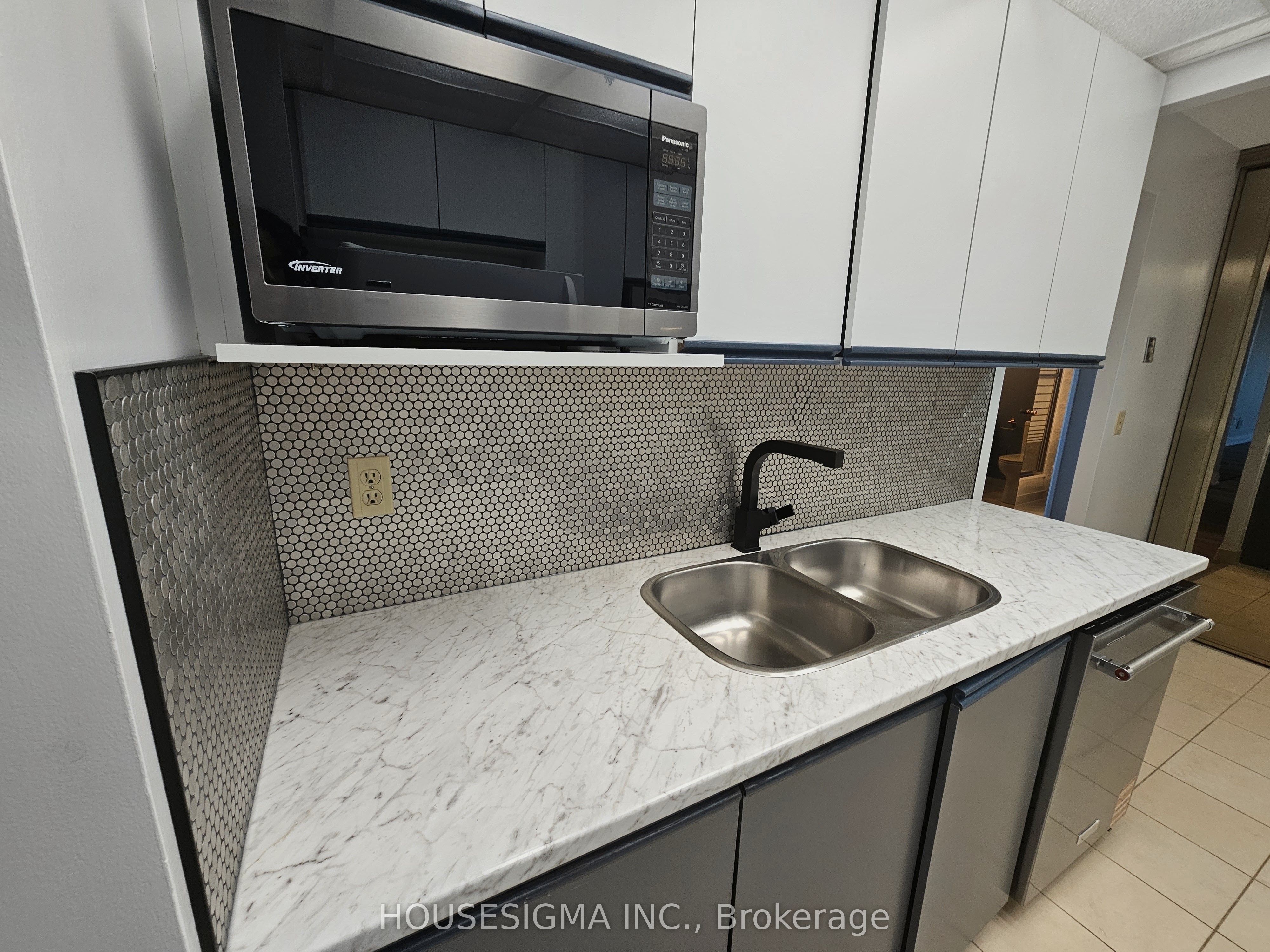 55 Huntingdale Boulevard 1804 Property Photo 4