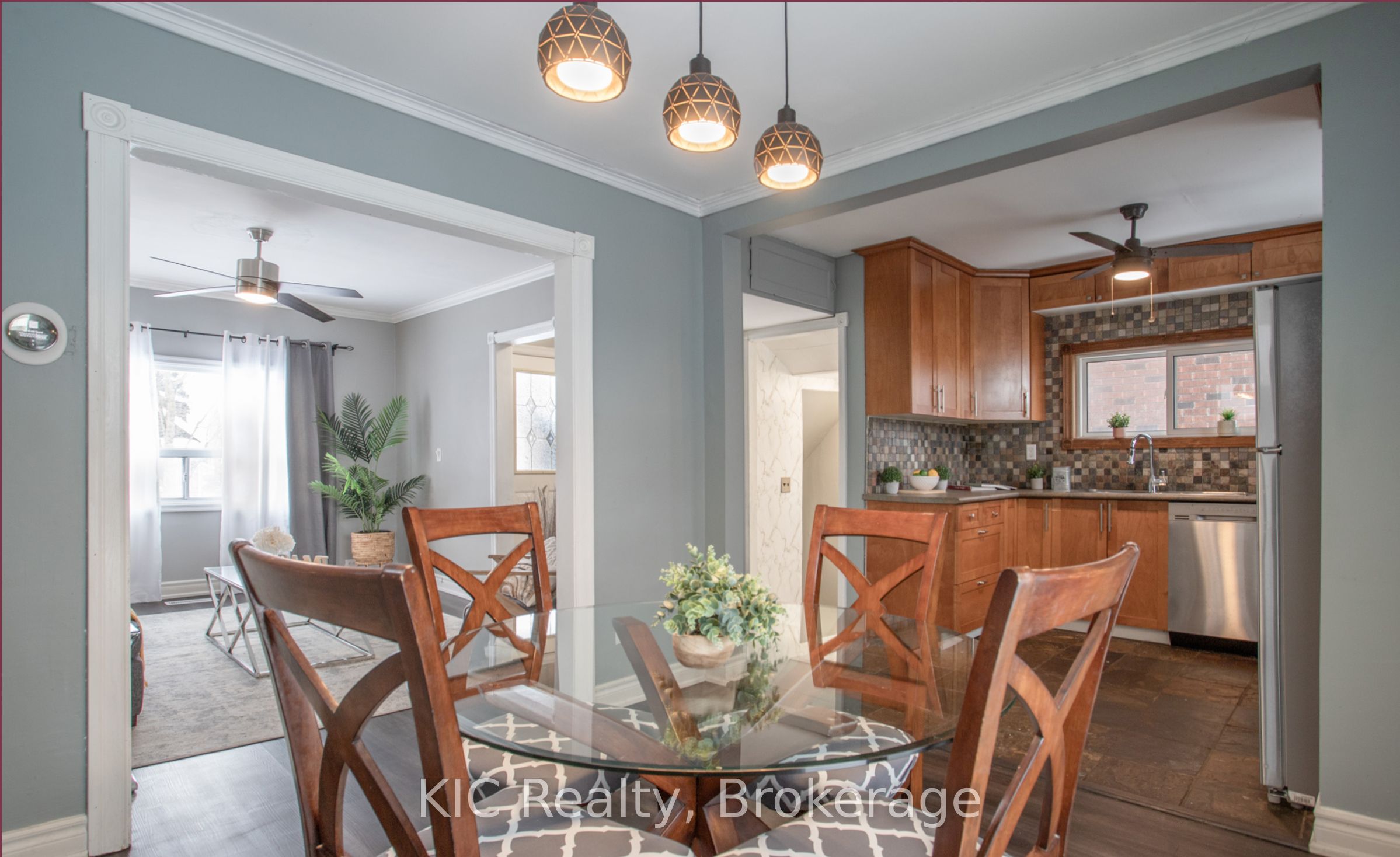 200 Oshawa Boulevard N Property Photo 9