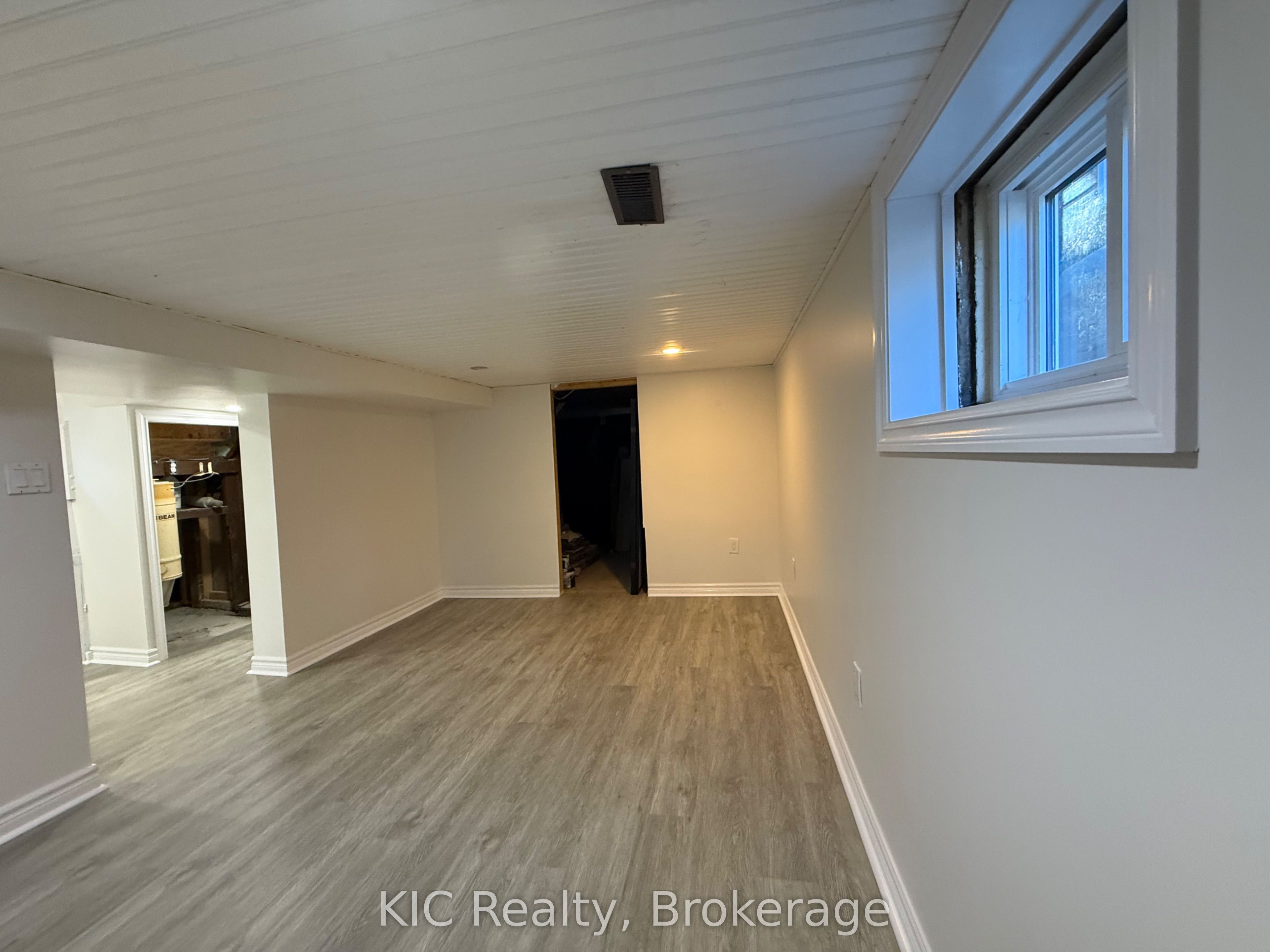 200 Oshawa Boulevard N Property Photo 23
