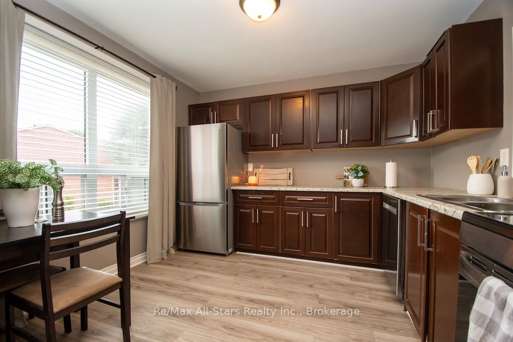 72 Martin Road 16 Property Photo 16