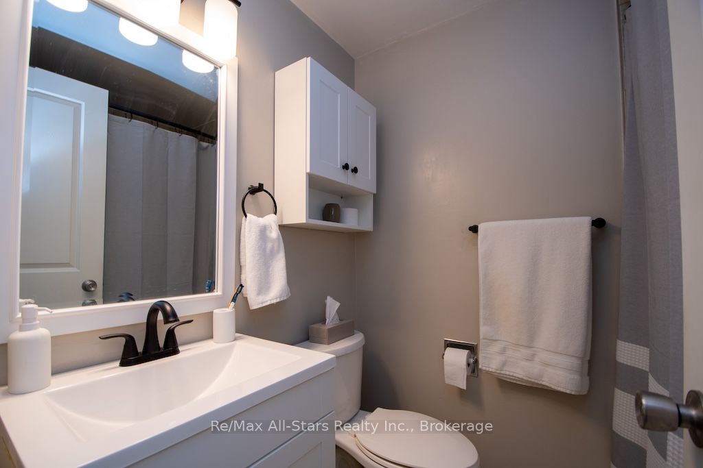72 Martin Road 16 Property Photo 29