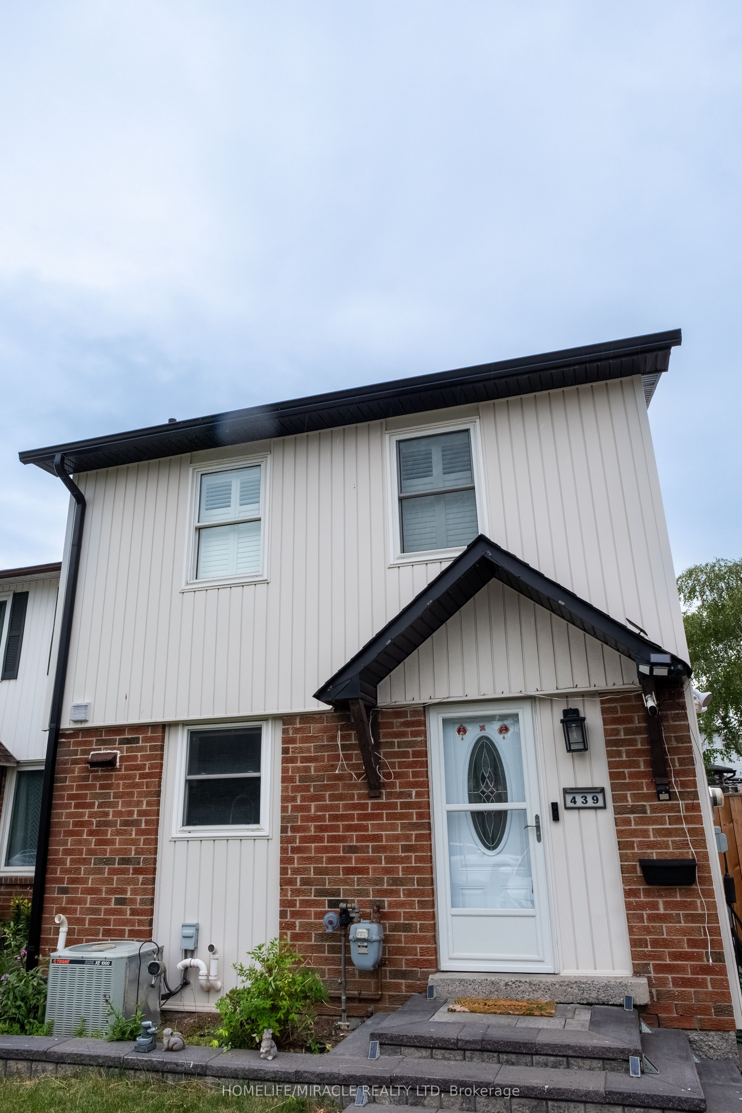 439 Bristol Crescent Property Photo 1