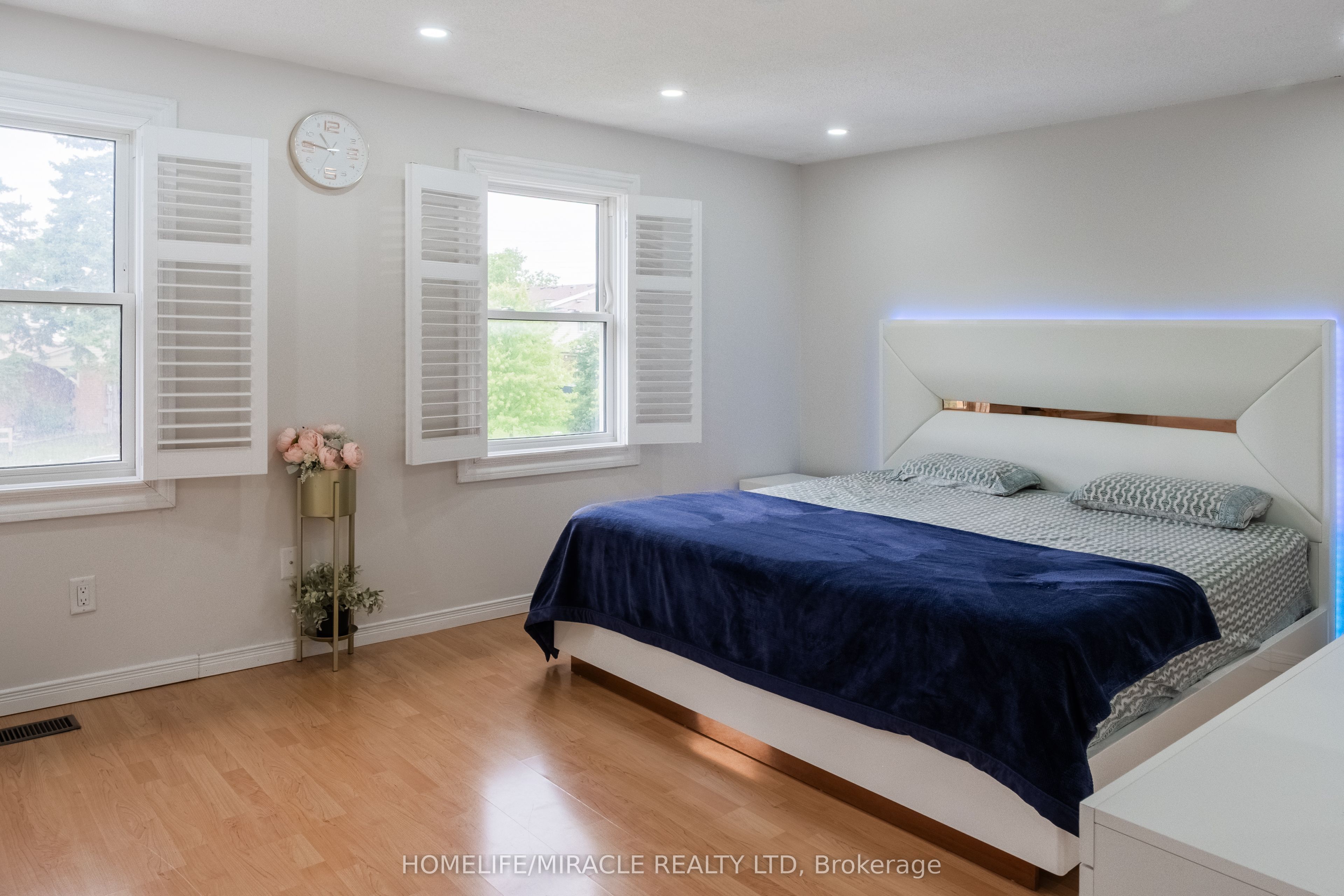 439 Bristol Crescent Property Photo 16