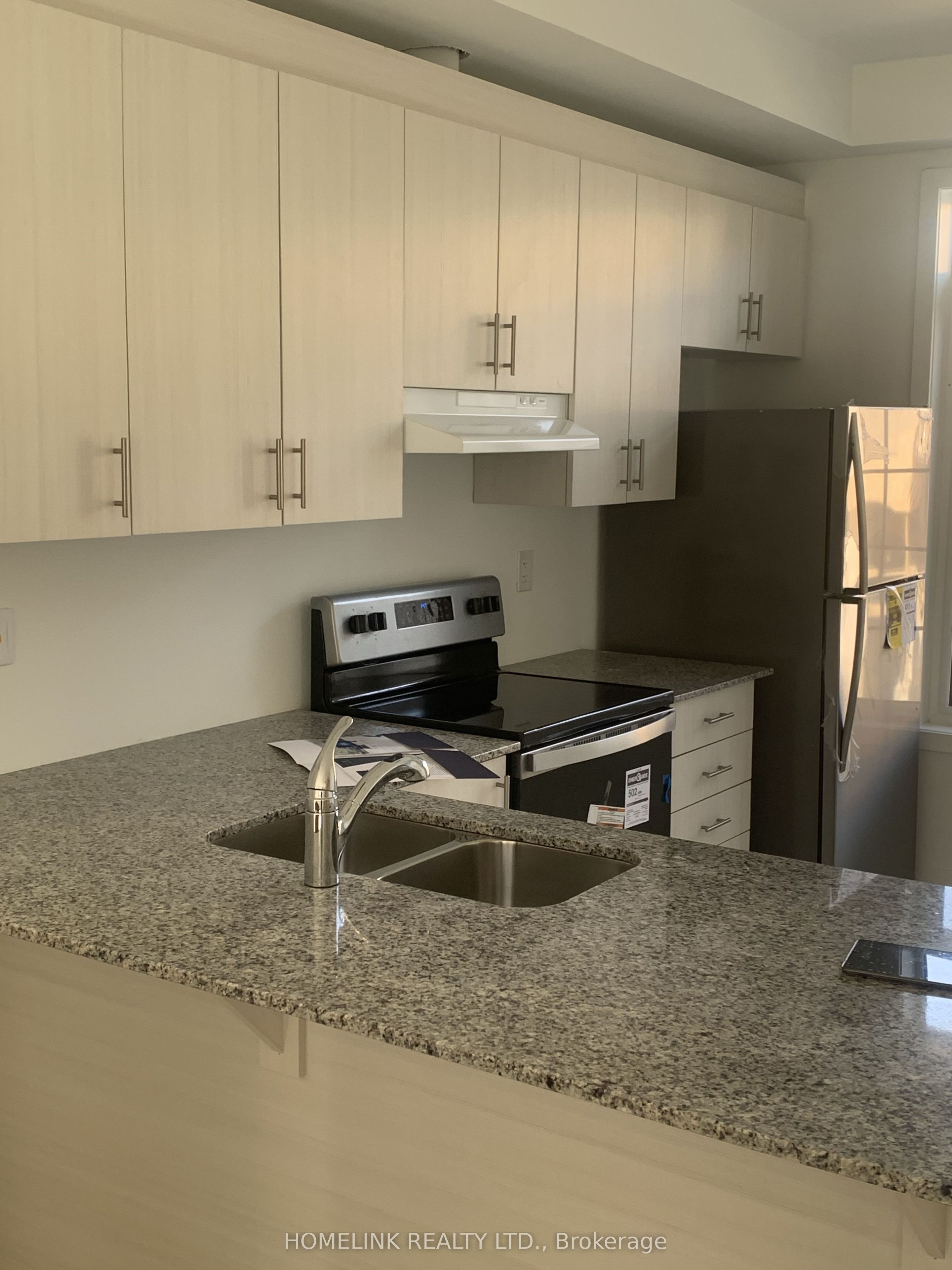 51 Selfridge Way Property Photo 3