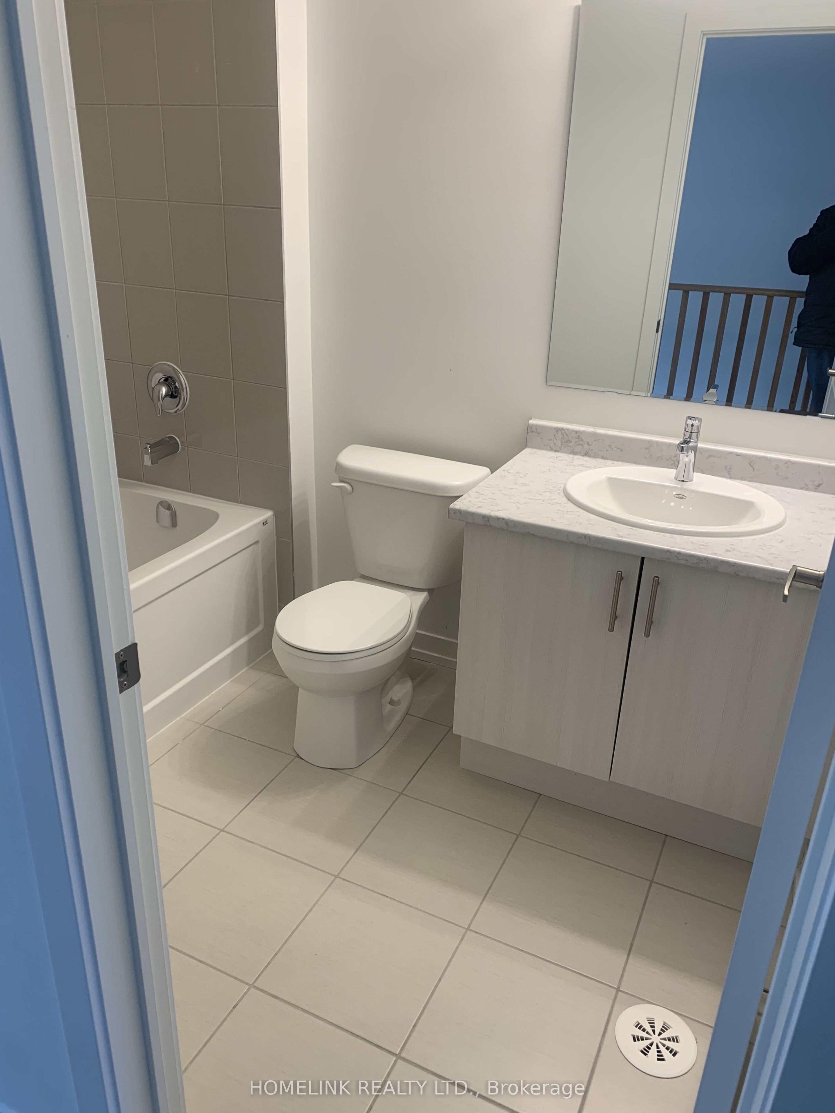 51 Selfridge Way Property Photo 7