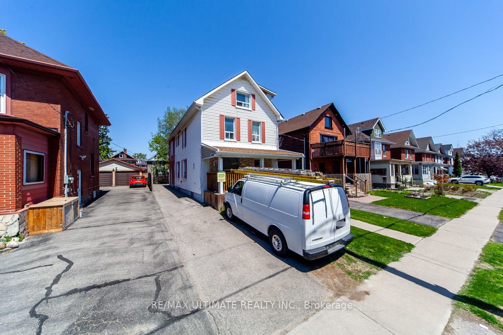 128 Elgin Street E Property Photo 1
