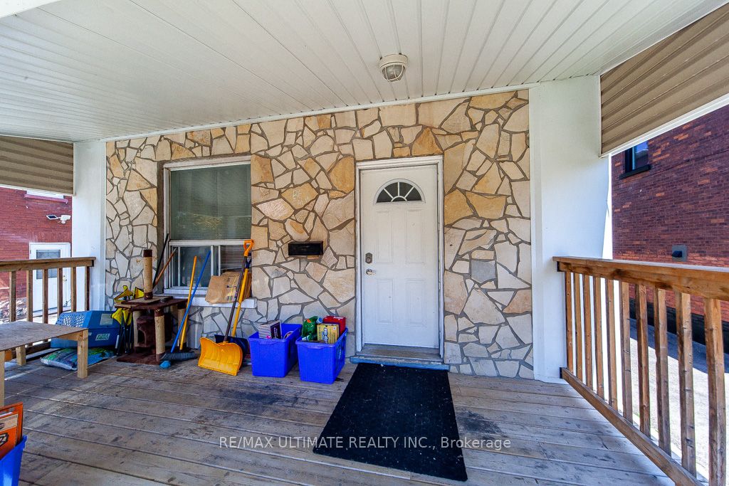 128 Elgin Street E Property Photo 4