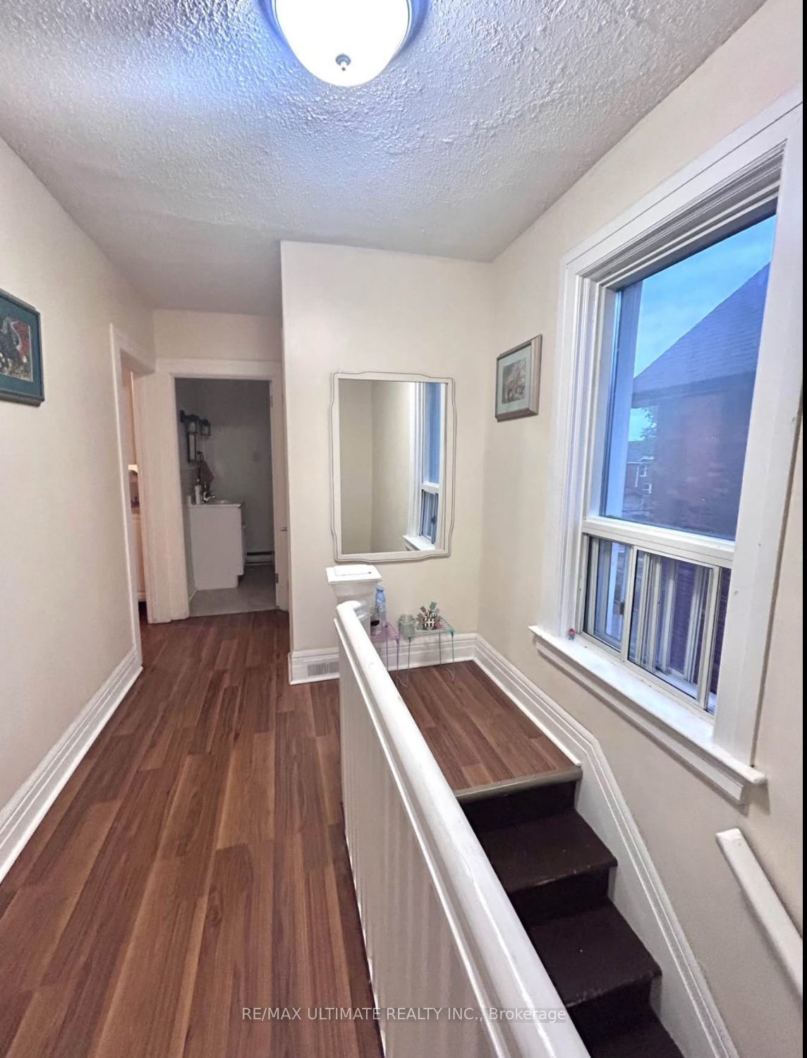 128 Elgin Street E Property Photo 9