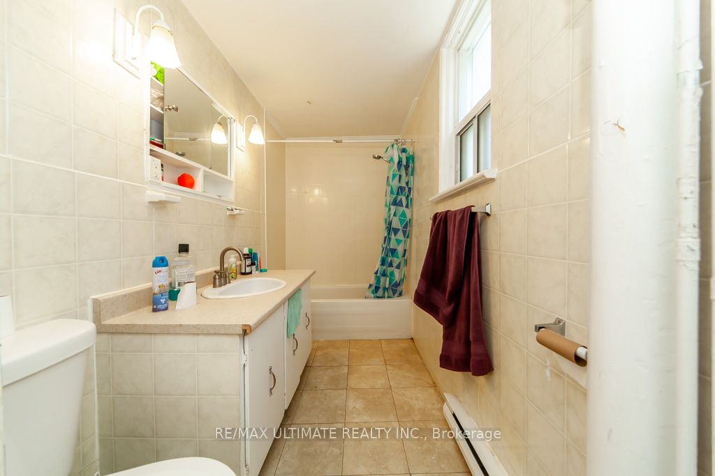 128 Elgin Street E Property Photo 10