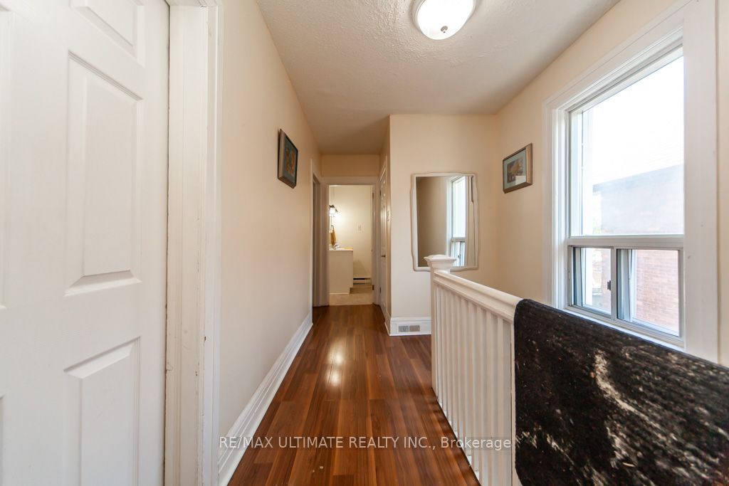 128 Elgin Street E Property Photo 12