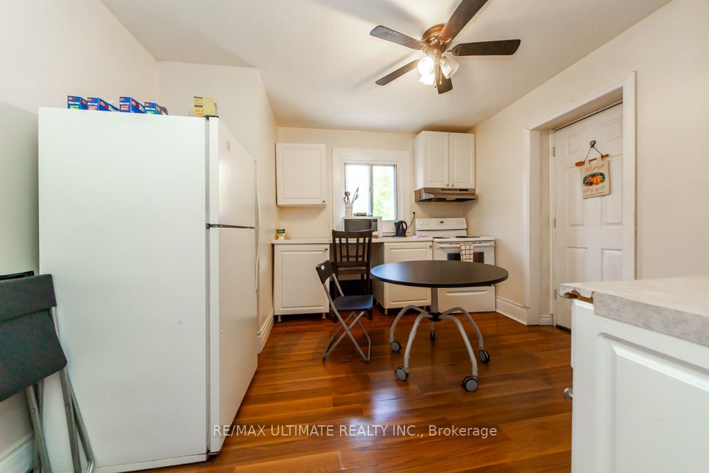 128 Elgin Street E Property Photo 13