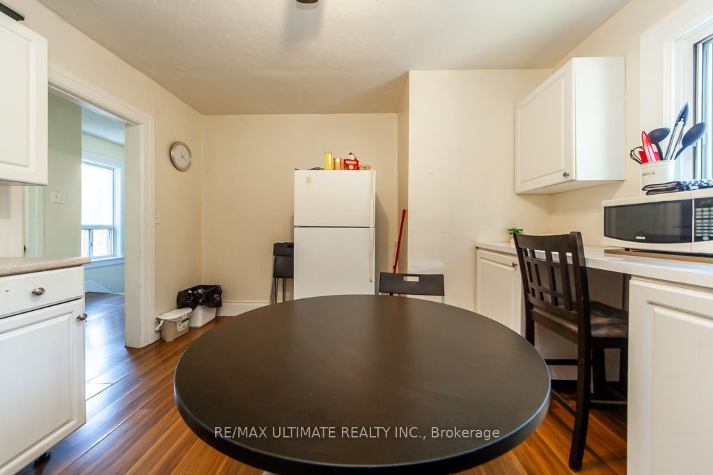 128 Elgin Street E Property Photo 15