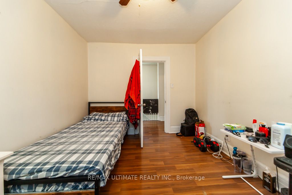 128 Elgin Street E Property Photo 24