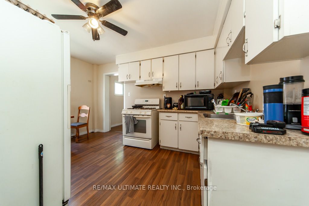 128 Elgin Street E Property Photo 29