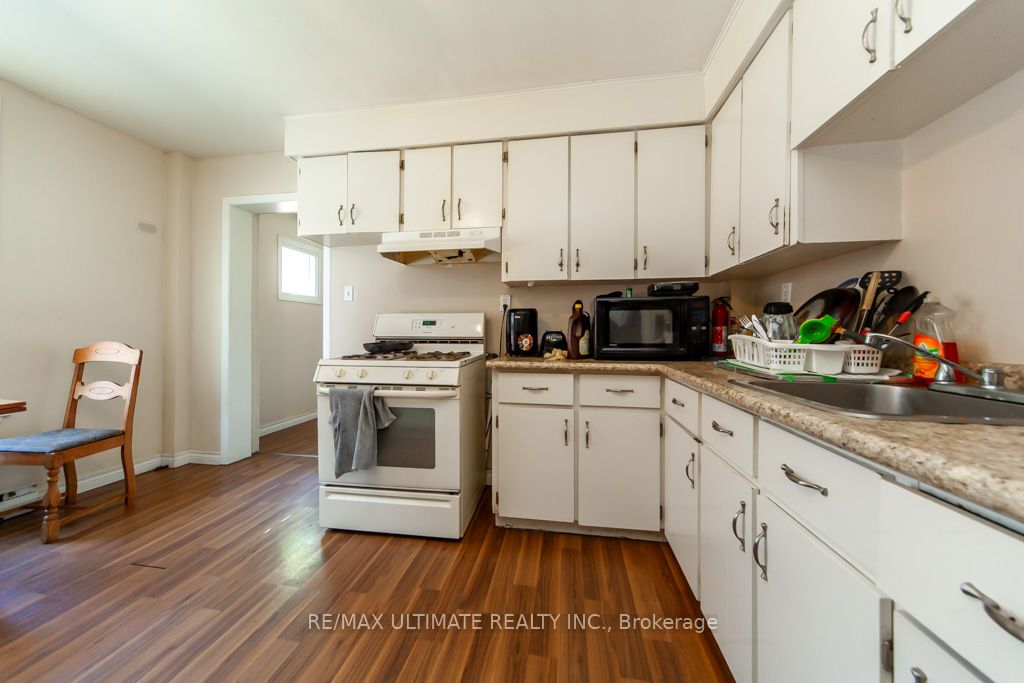 128 Elgin Street E Property Photo 30