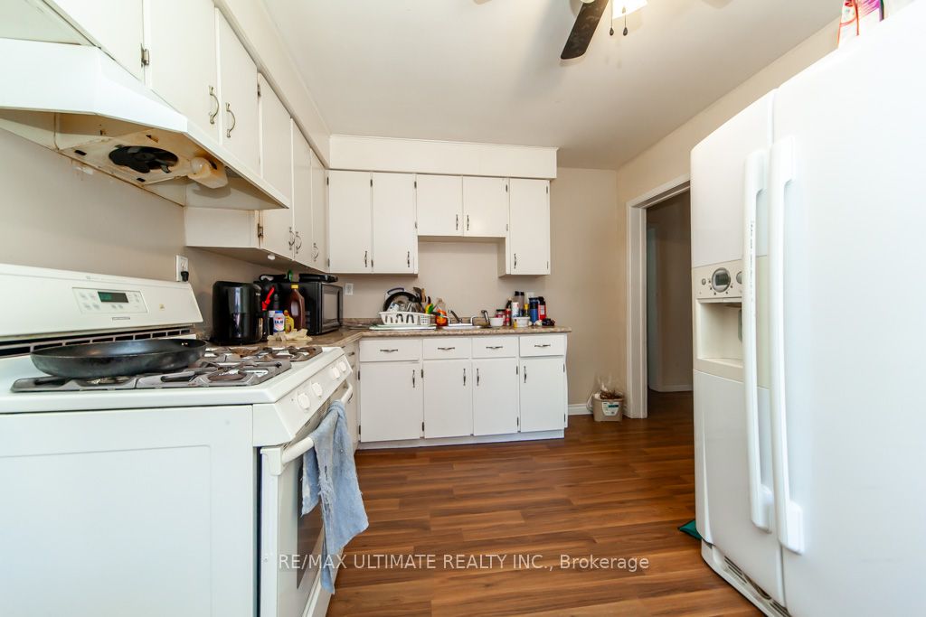 128 Elgin Street E Property Photo 33