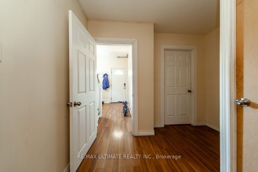 128 Elgin Street E Property Photo 37