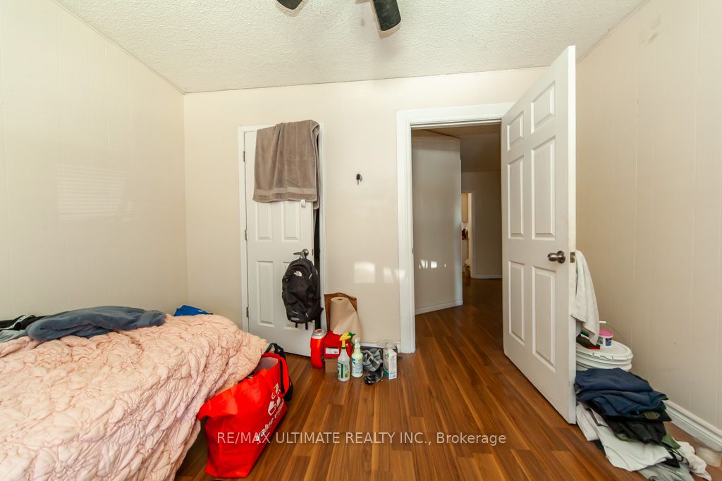 128 Elgin Street E Property Photo 38