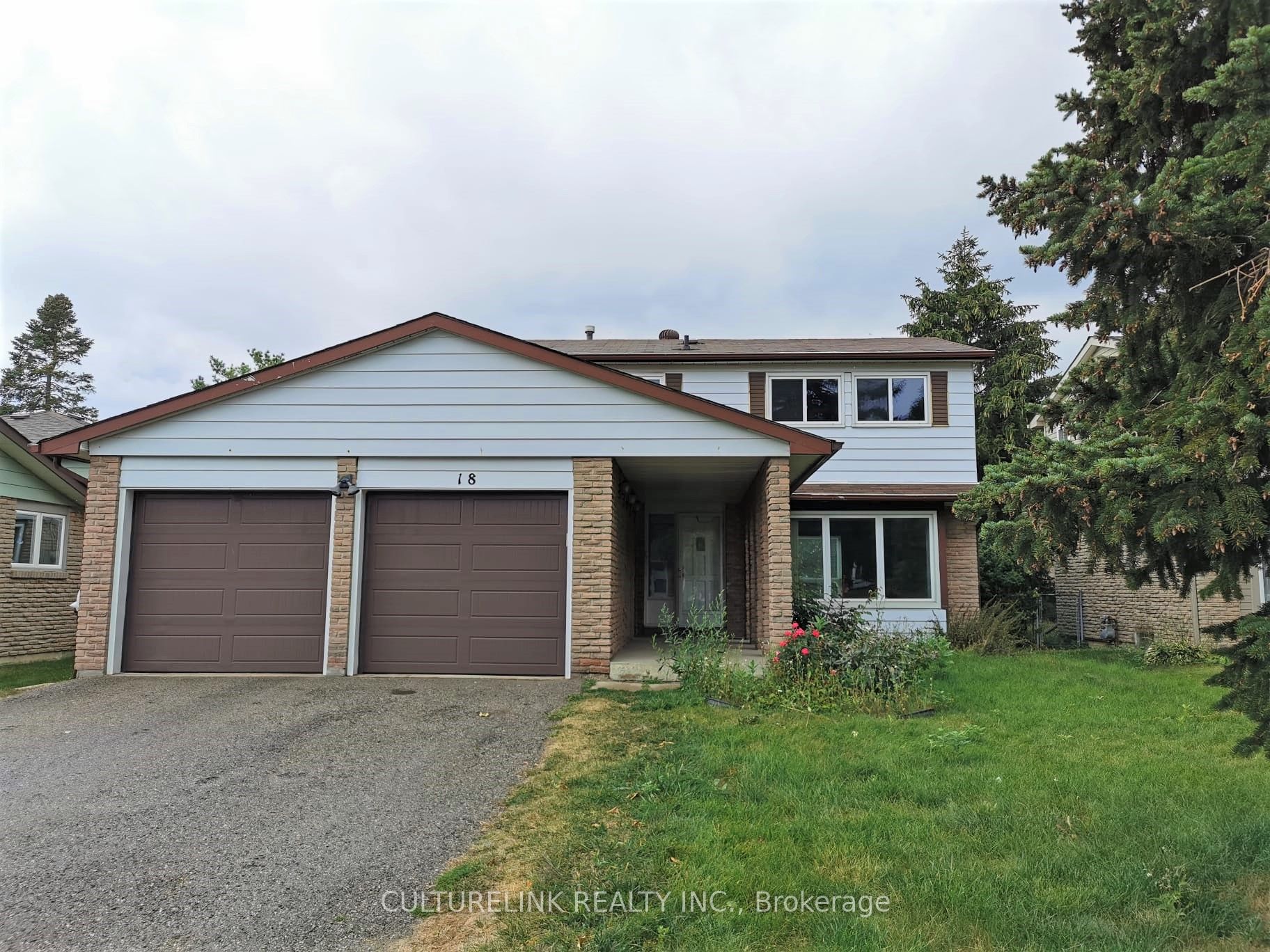 18 Westwater Drive Property Photo 1