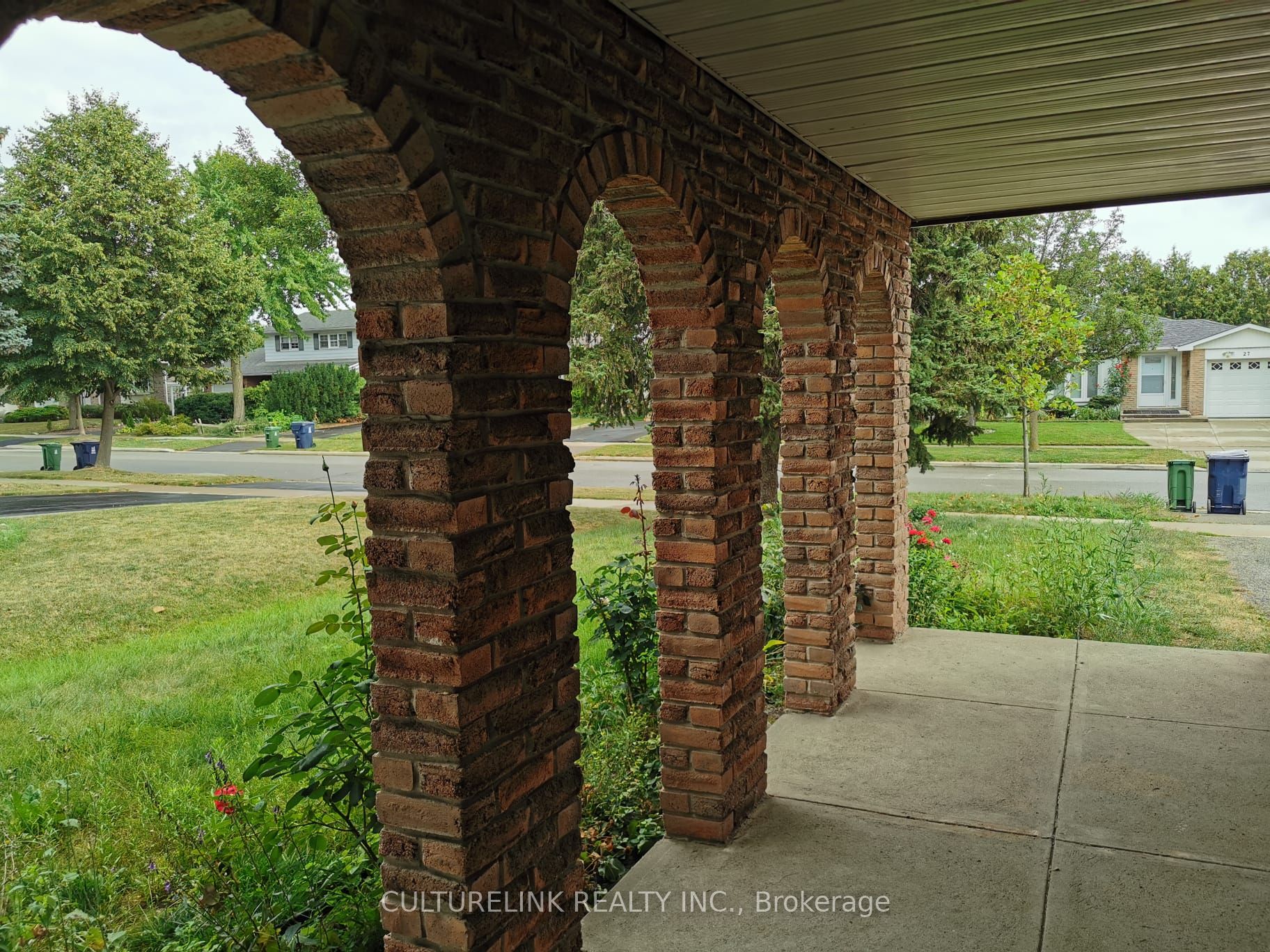 18 Westwater Drive Property Photo 4