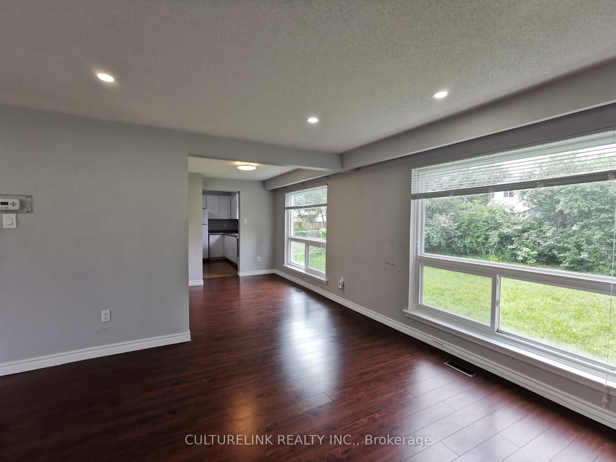 18 Westwater Drive Property Photo 5