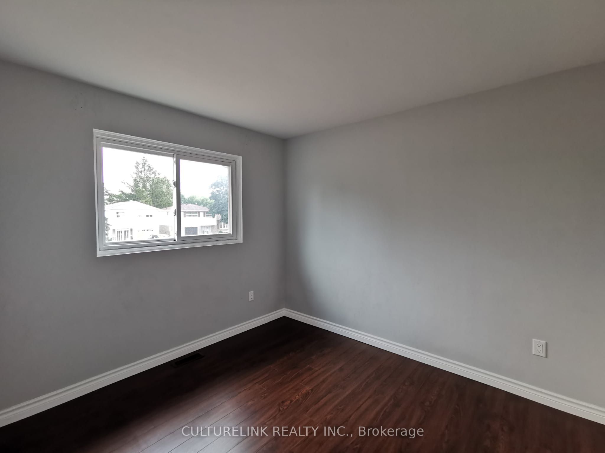 18 Westwater Drive Property Photo 12