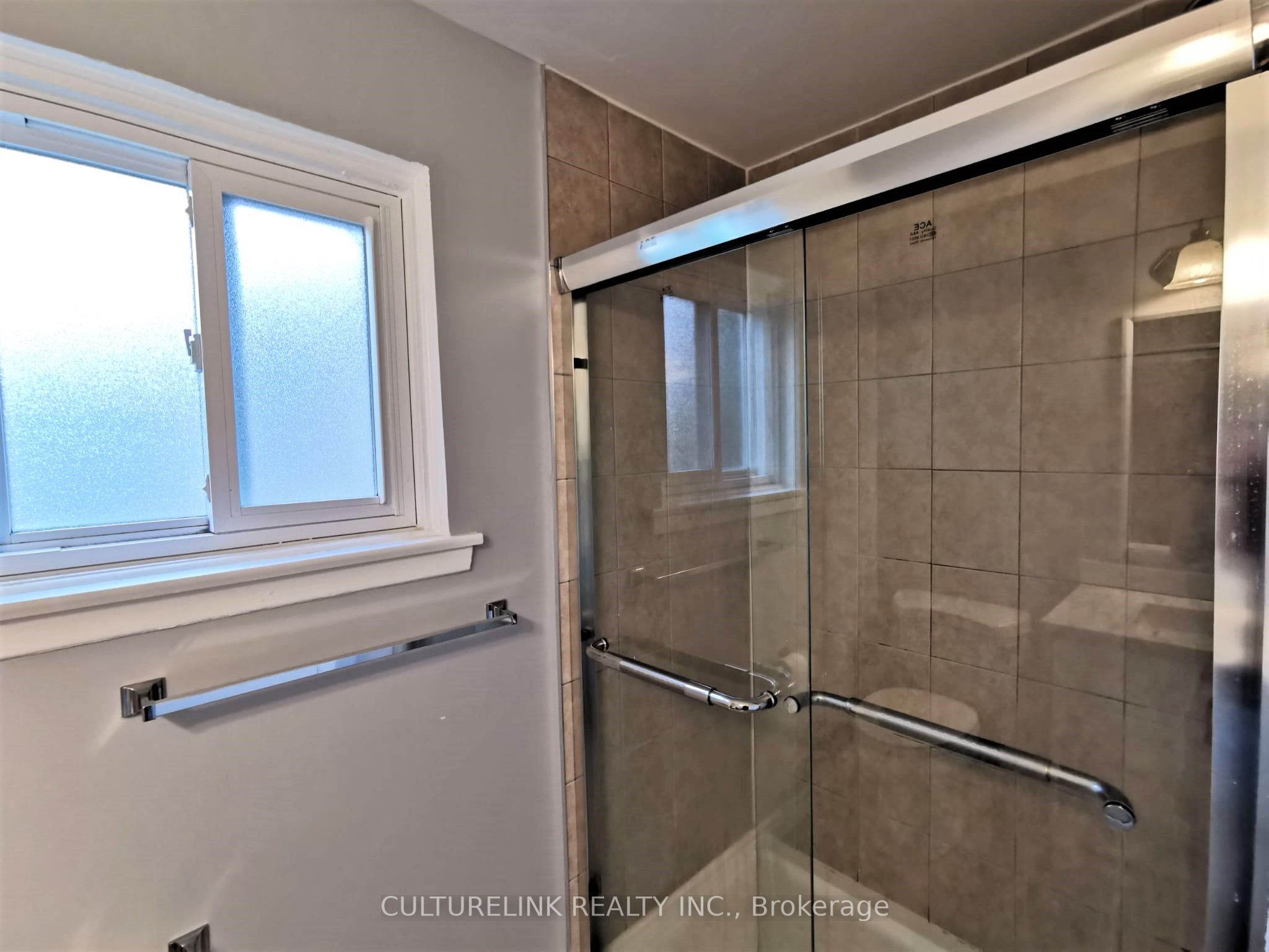 18 Westwater Drive Property Photo 22