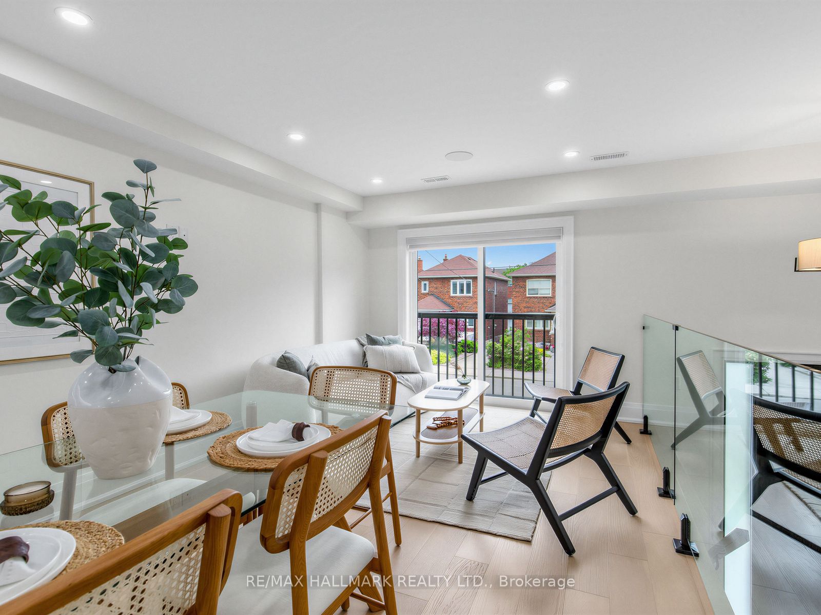 34 Roosevelt Road Property Photo 9