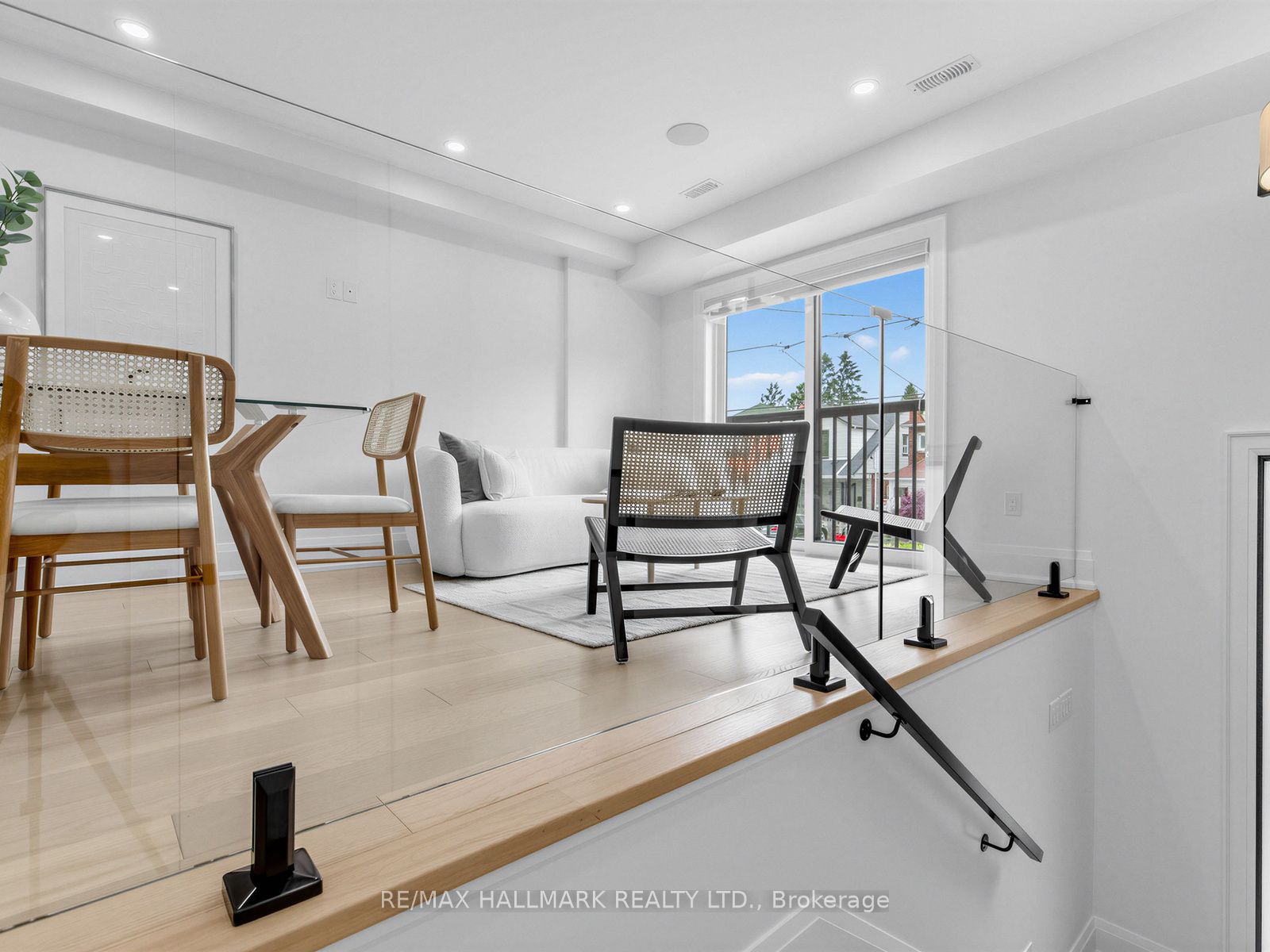 34 Roosevelt Road Property Photo 11