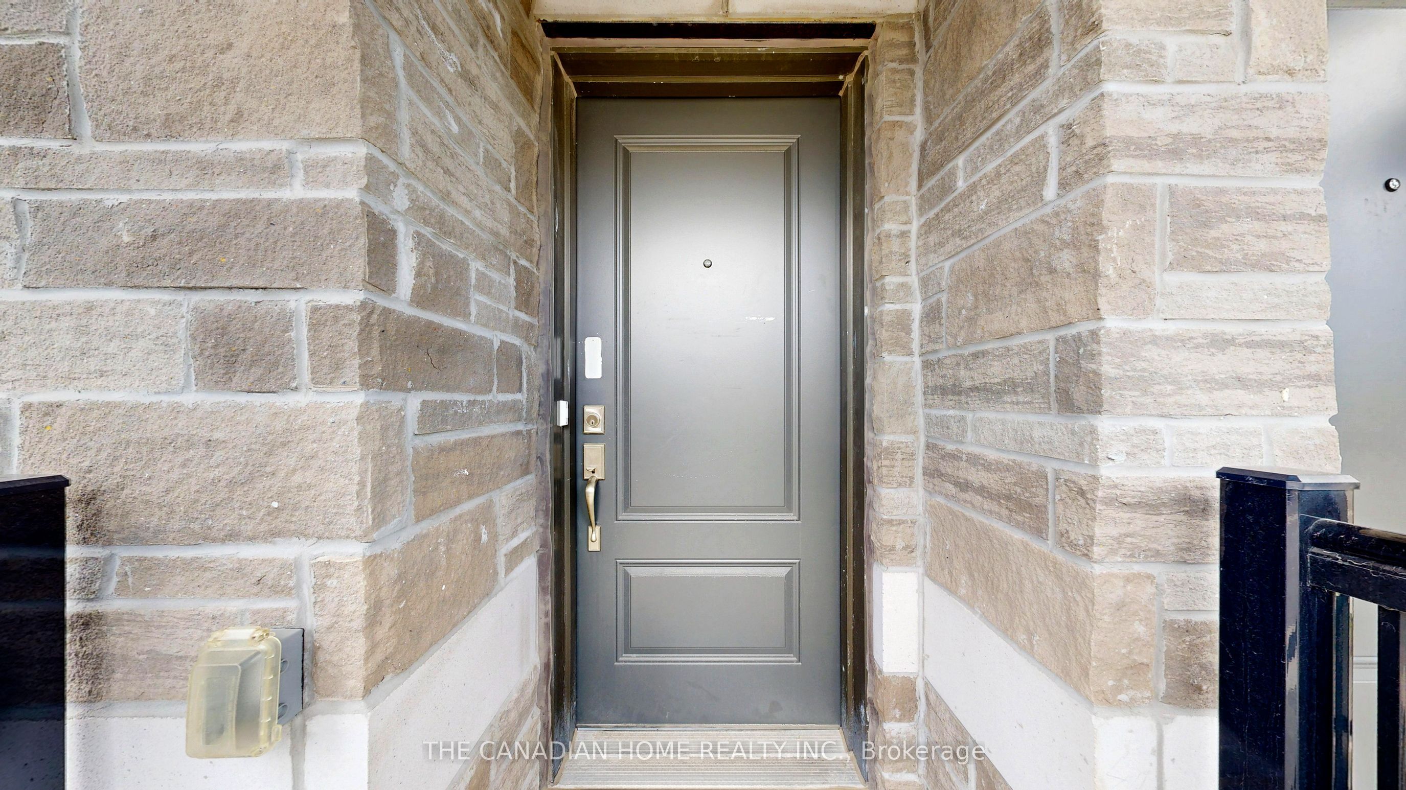 363 Okanagan Path Property Photo 4