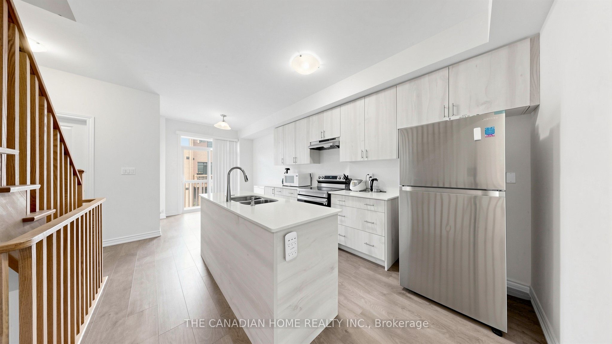 363 Okanagan Path Property Photo 12