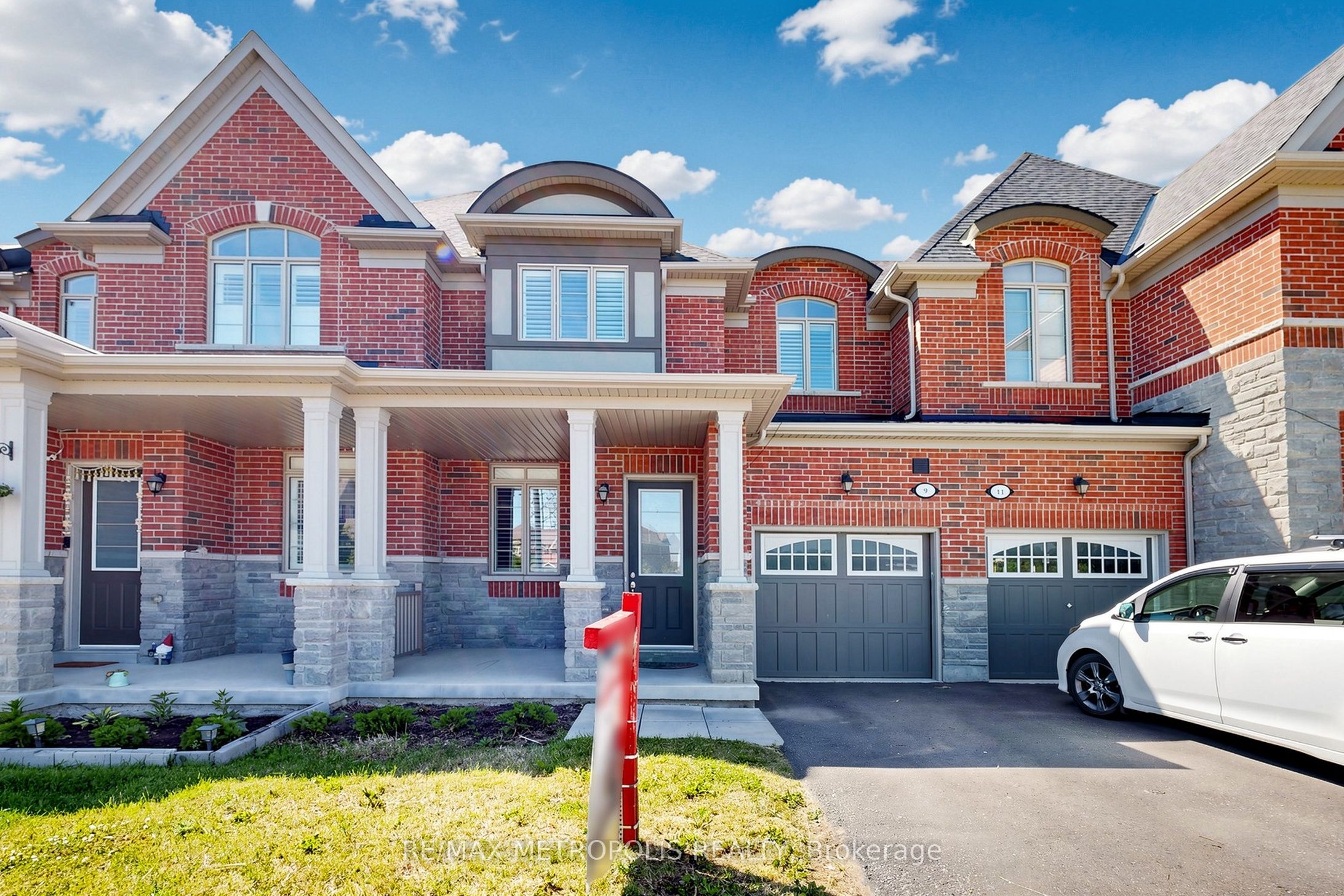 9 Caton Lane Property Photo 1