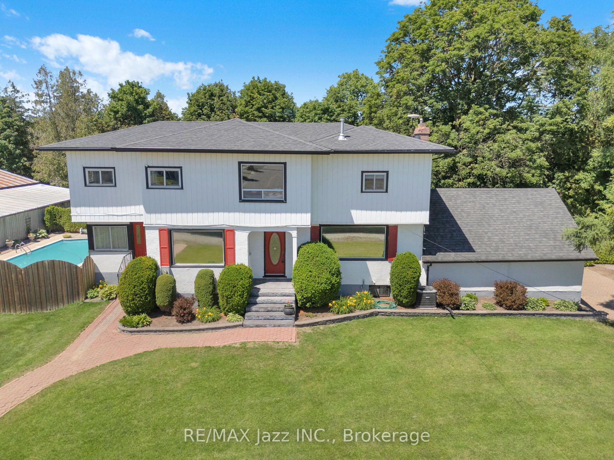 4860 Baldwin Street S Property Photo 5