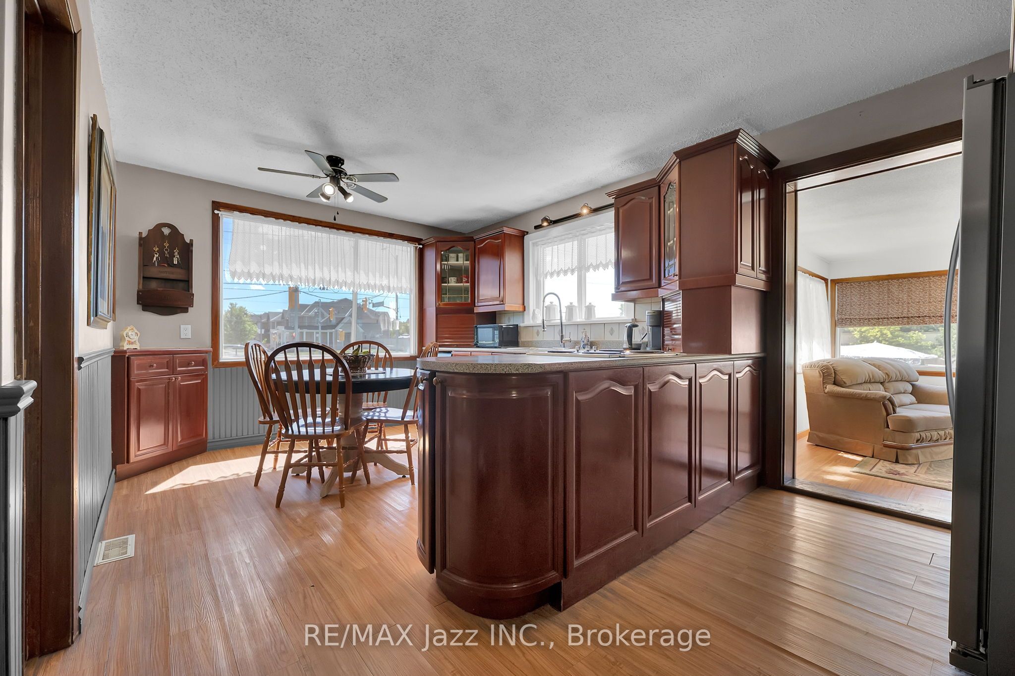 4860 Baldwin Street S Property Photo 13