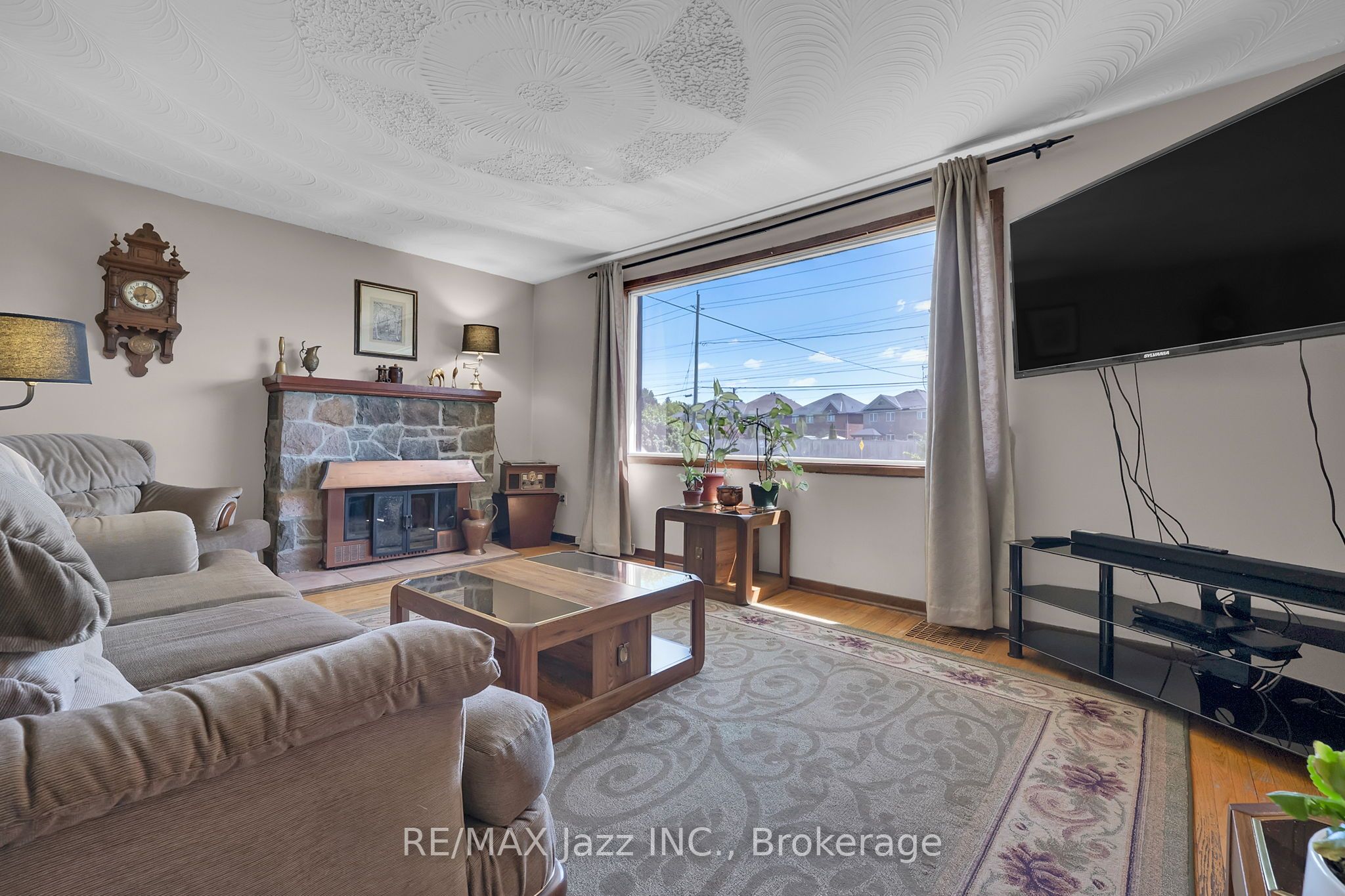 4860 Baldwin Street S Property Photo 17