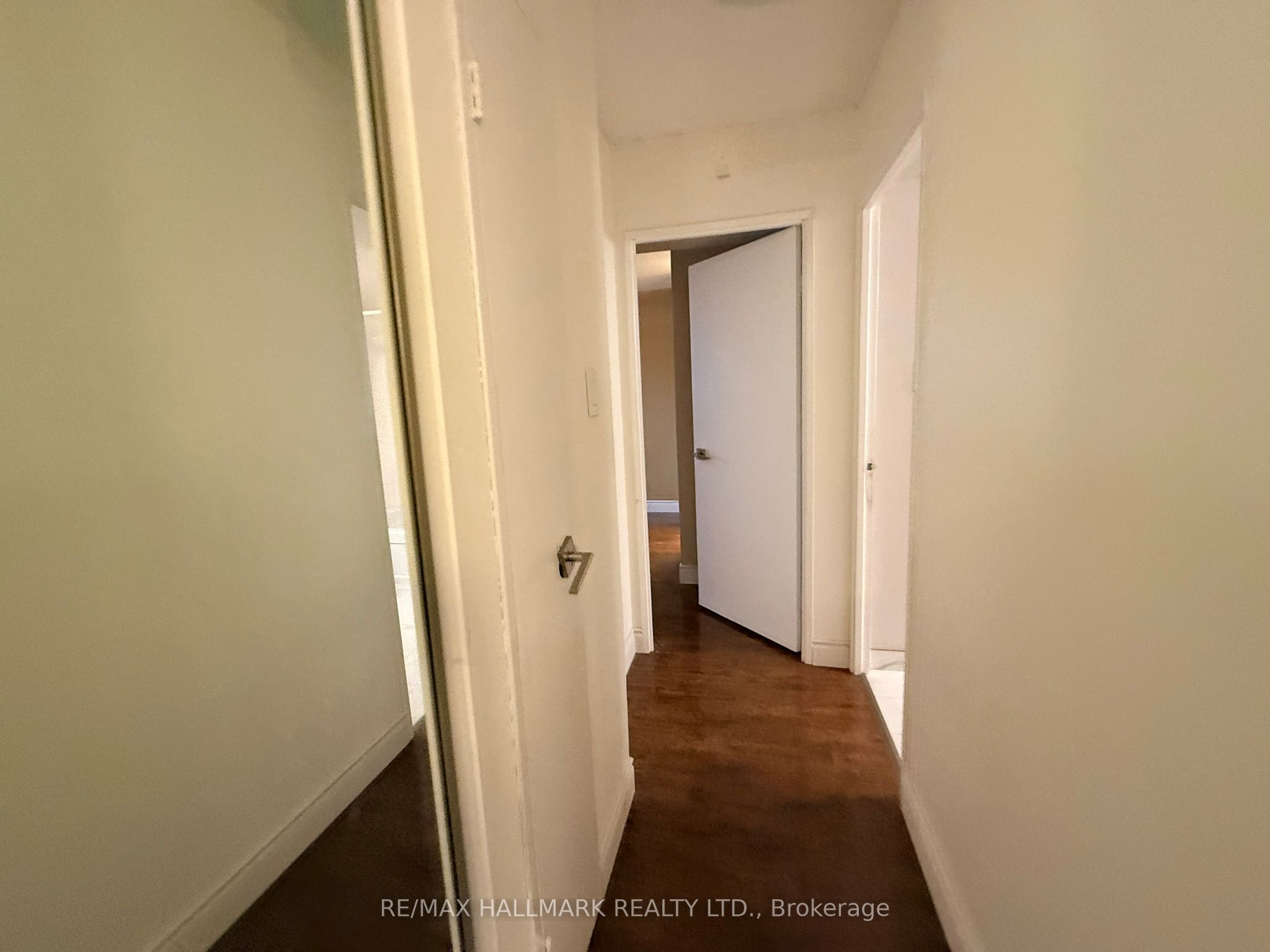 121 Ling Road 1612 Property Photo 4