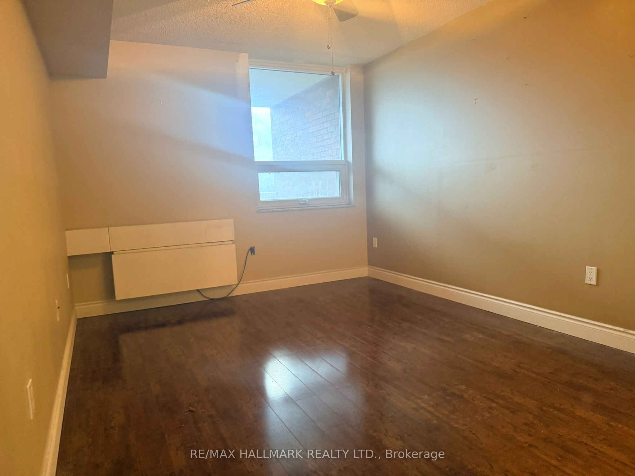 121 Ling Road 1612 Property Photo 6