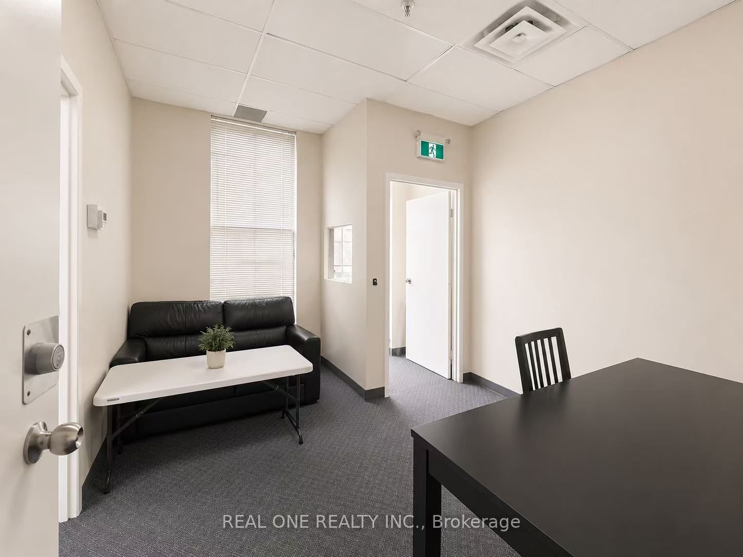 140 Finchdene Square 15 Property Photo 2