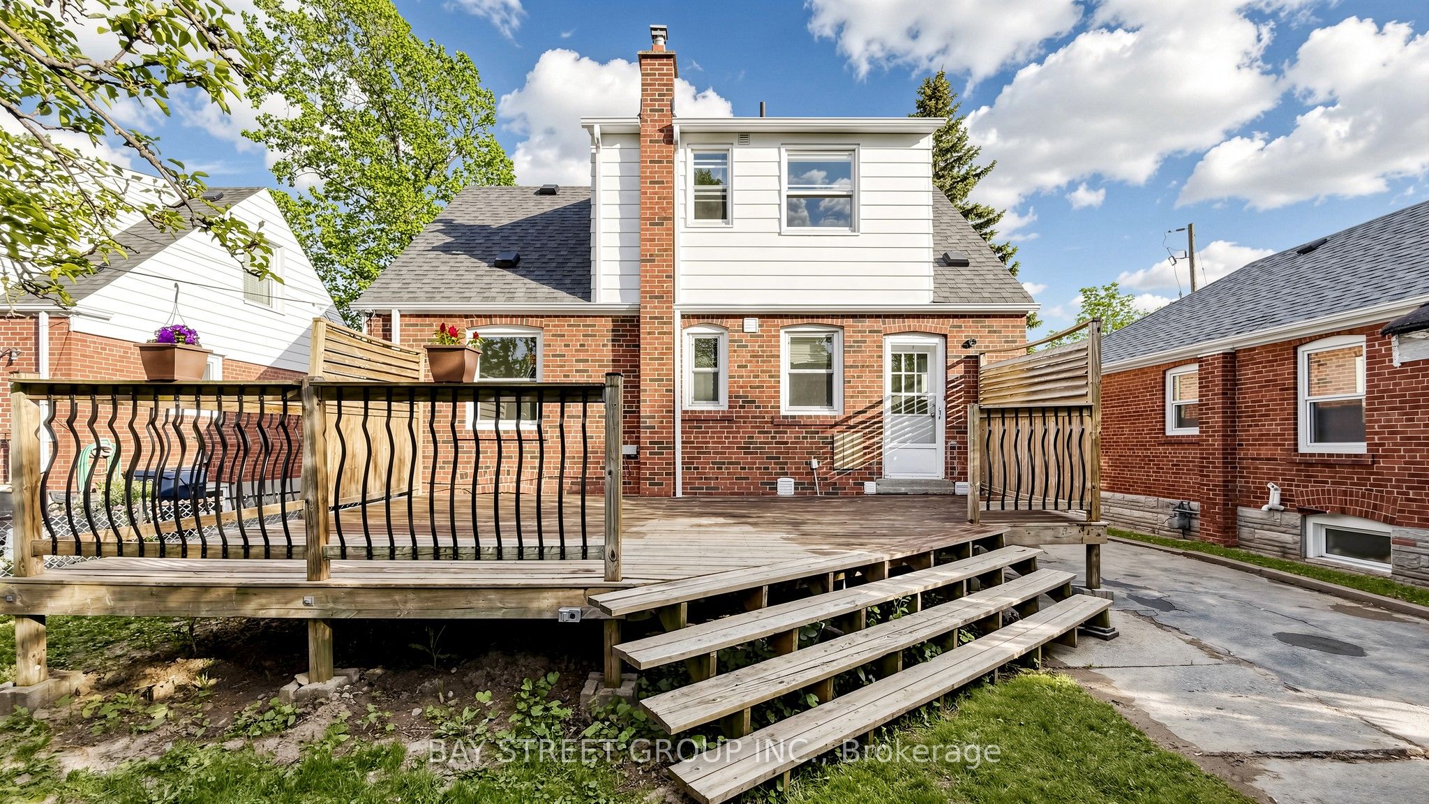 26 Innismore Crescent Property Photo 2