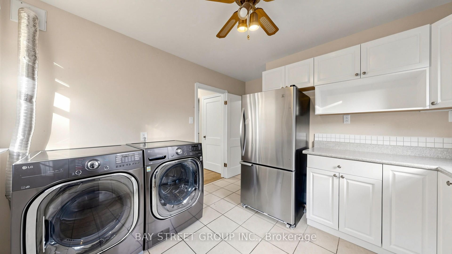 26 Innismore Crescent Property Photo 8