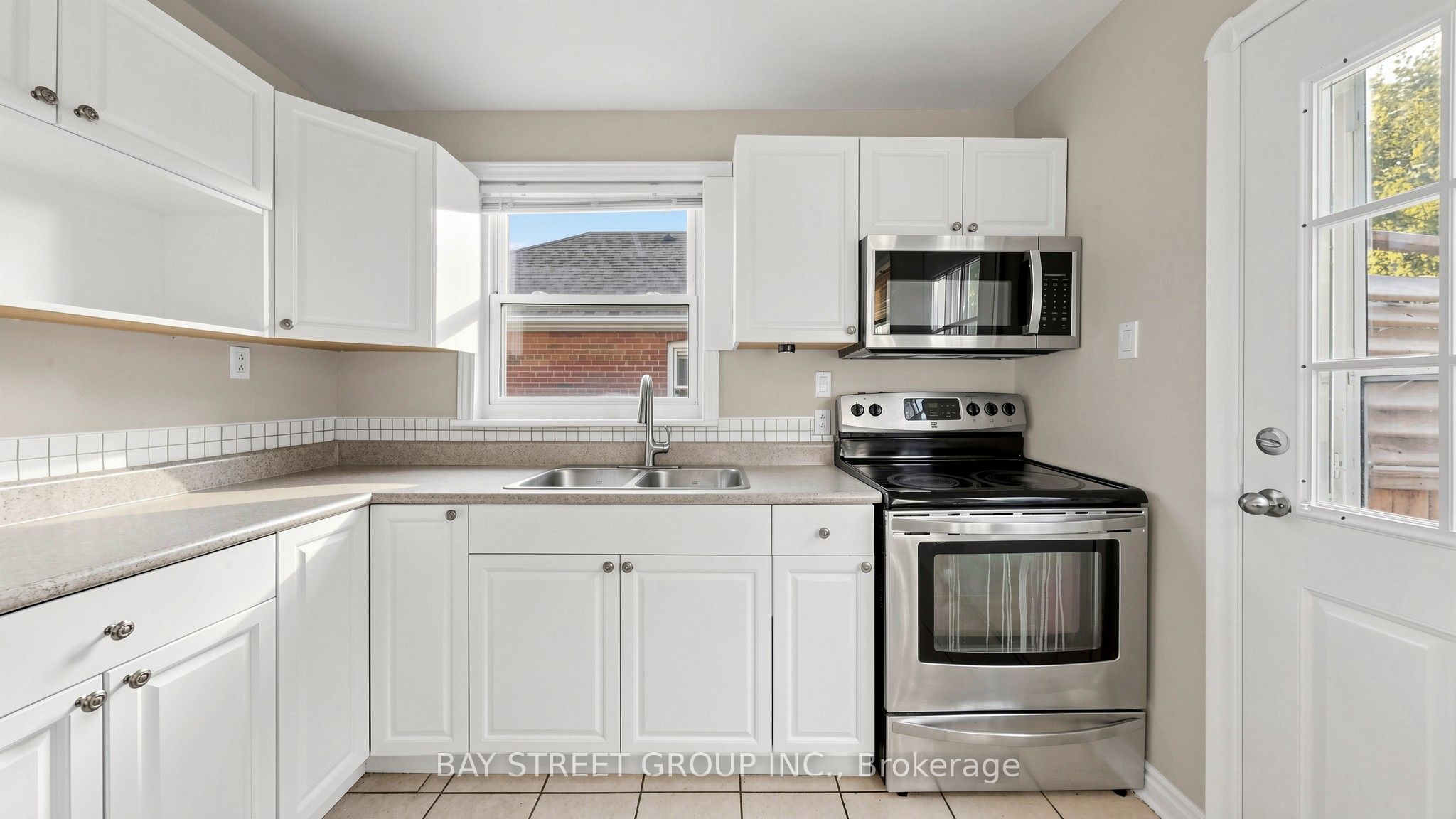 26 Innismore Crescent Property Photo 11