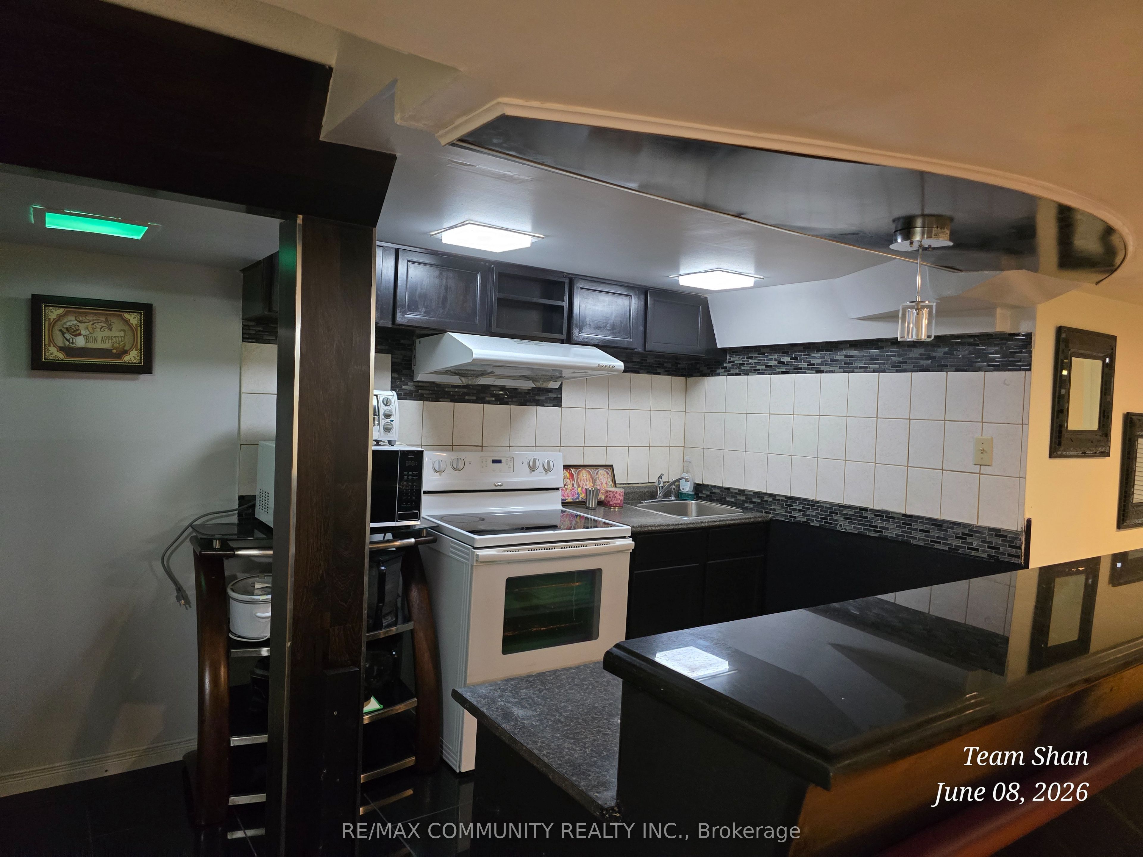 57 Valley Centre Drive Property Photo 4