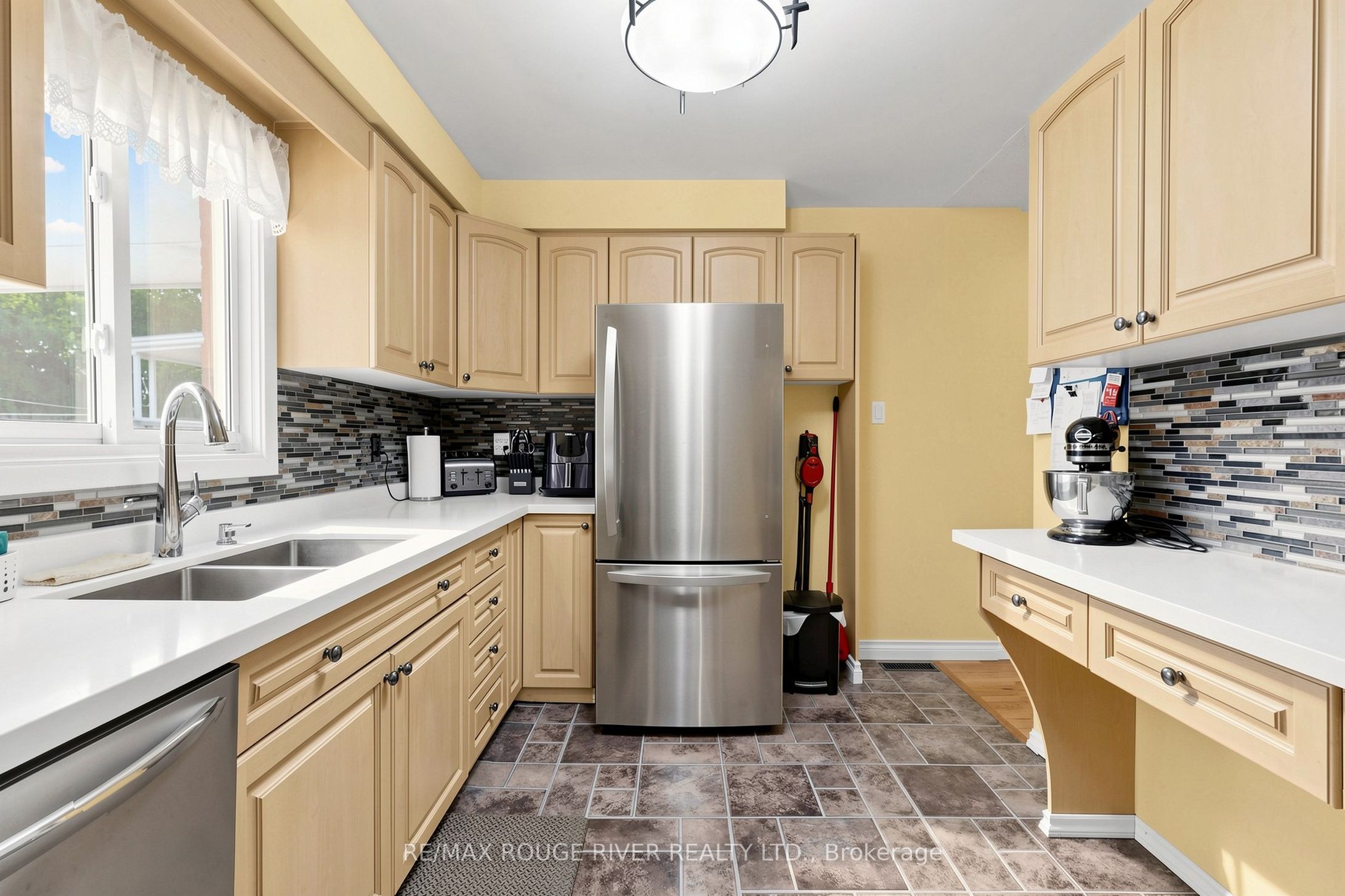 49 Gilmour Drive Property Photo 12