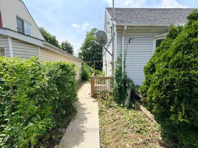 44 Scotia Avenue Property Photo 4