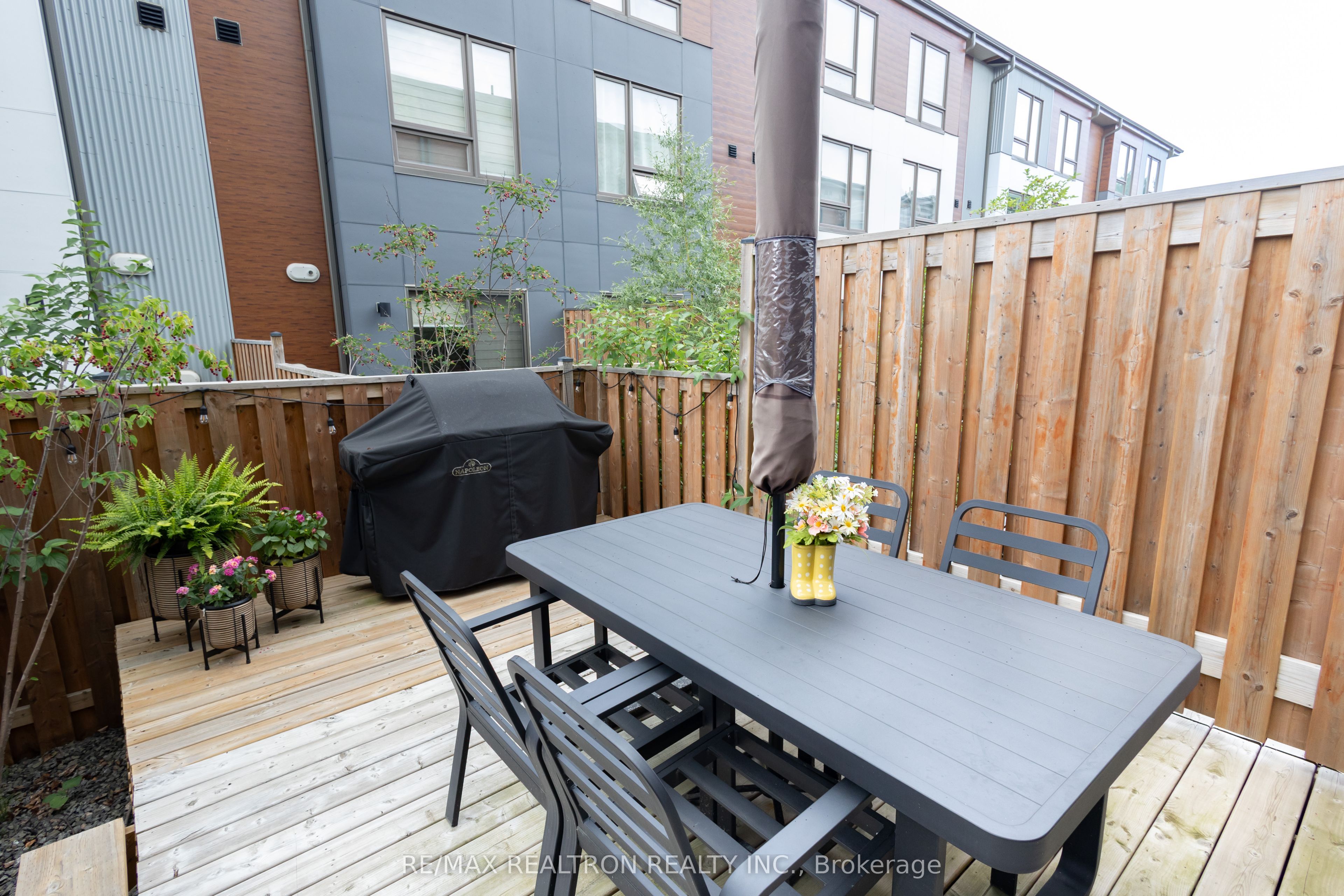 1623 Pleasure Valley Path N Property Photo 9