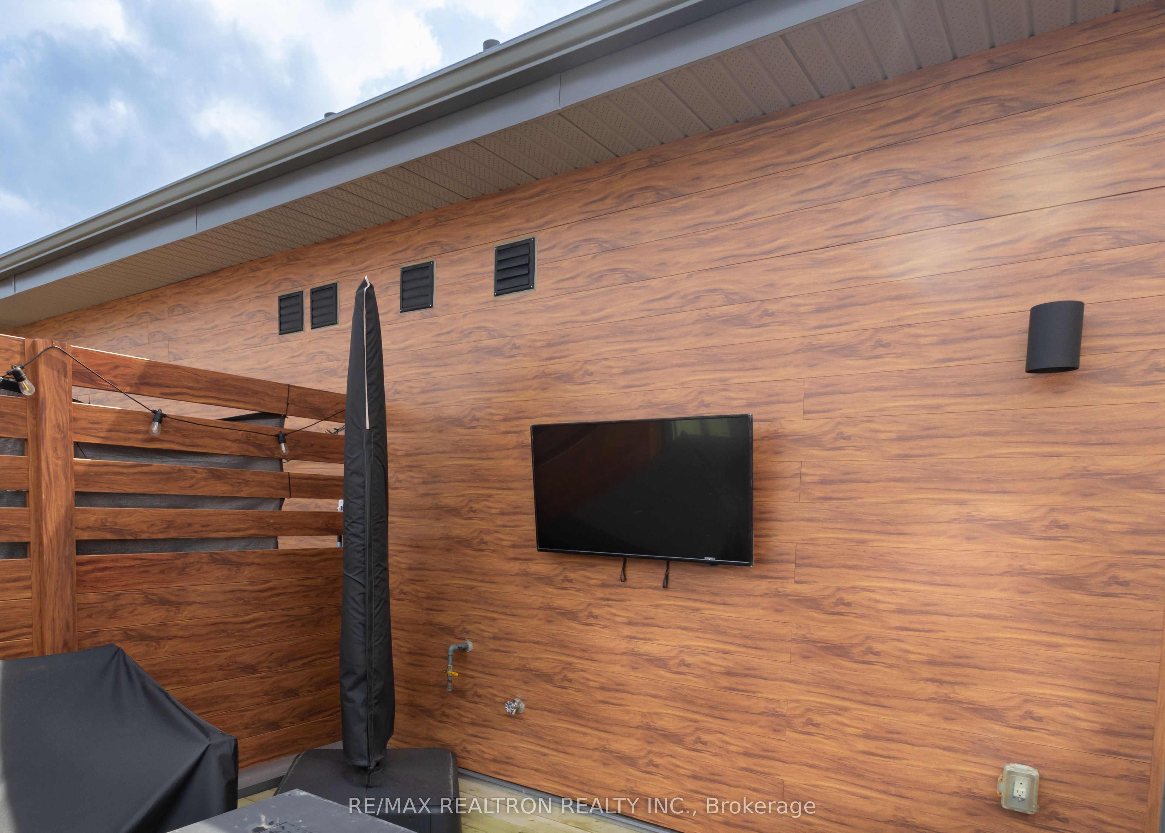 1623 Pleasure Valley Path N Property Photo 17